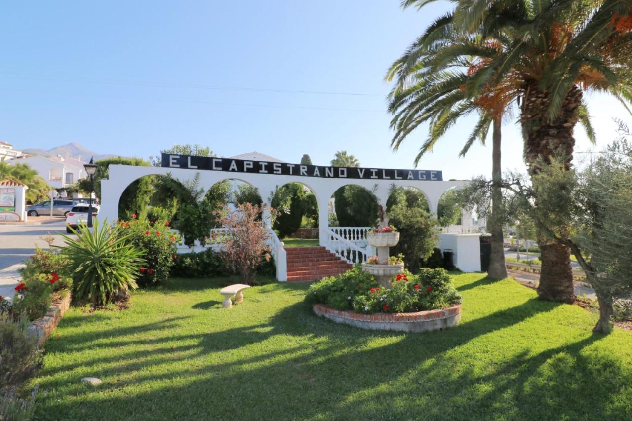 Capistrano Village B, 1 Bedroom + Free Wi-Fi Nerja Exterior photo